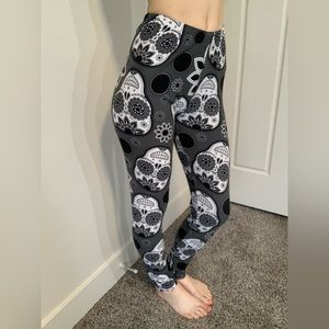 Upside down mandala skull leggings
